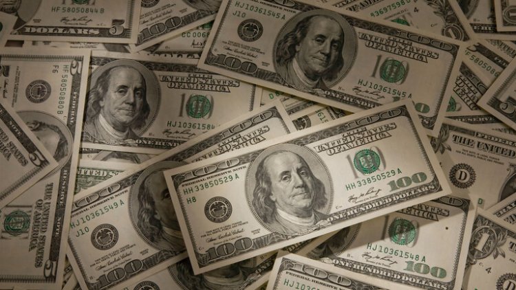 الكشف عن سبب جديد لانخفاض قيمة الدولار