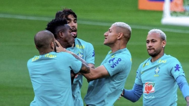 شجار بين فينيسيوس وريتشارليسون في تدريبات منتخب البرازيل