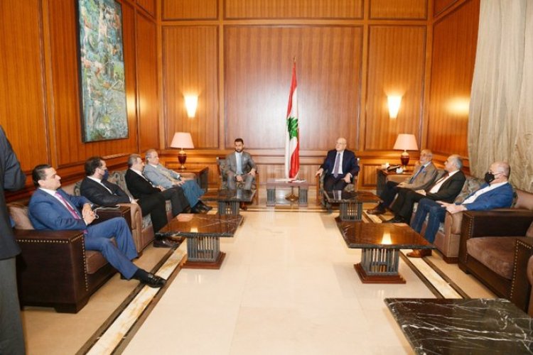 جنبلاط: لن نشارك في الحكومة ولكن..