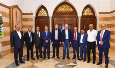 مولوي تابع قضية وقف تصدير المنتجات إلى الدول العربية