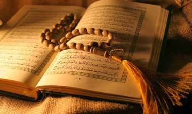 بالصور : غضب في الجزائر بعد انتشار مصاحف تحتوي ألوان المثليين