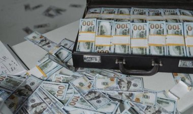 سيدة تفوز مرتين باليانصيب بنفس الرقم.. اليكم قصتها