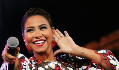 بعد انفصالها عن حسام حبيب..شيرين عبد الوهاب تتعاون مع تامر عاشور
