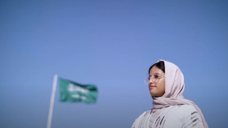 طفلة سعودية تحصل على لقب أصغر كاتبة في العالم تنشر سلسلة كتب