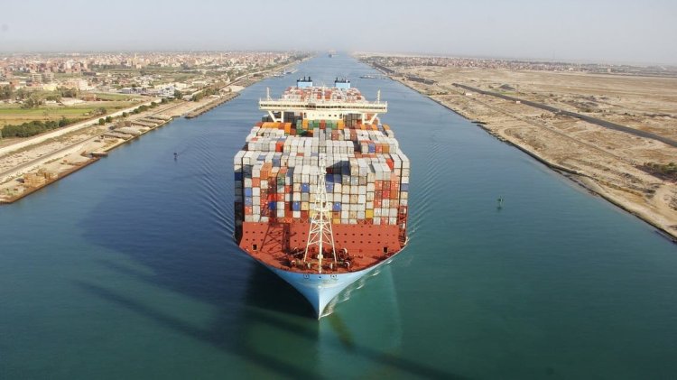 قناة السويس تحقق أعلى عائد في تاريخها