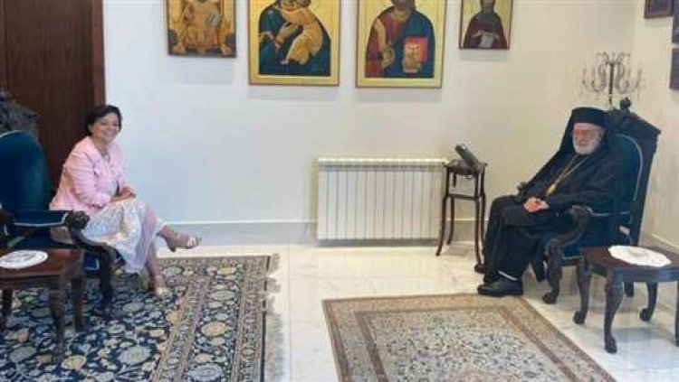 رشدي تزور عودة مودعة
