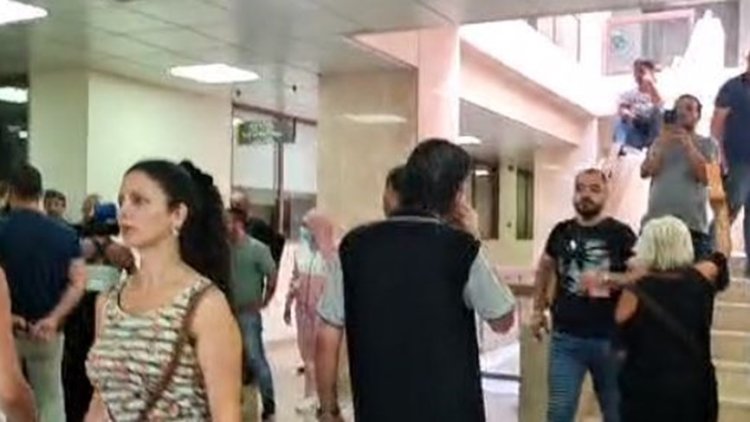 بالفيديو: محتجون يقتحمون وزارة الطاقة.. وإشكال مع الموظفين!