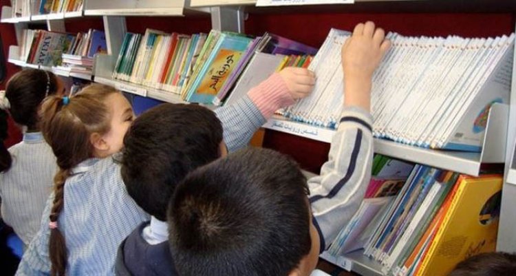 تكاليف الكتب المدرسية على طاولة وزير التربية